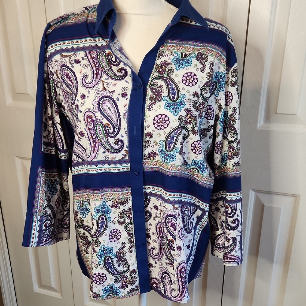 Chicos, Women's Paisley Print Shirt - Blue / White, Excellent Condition, Size 2